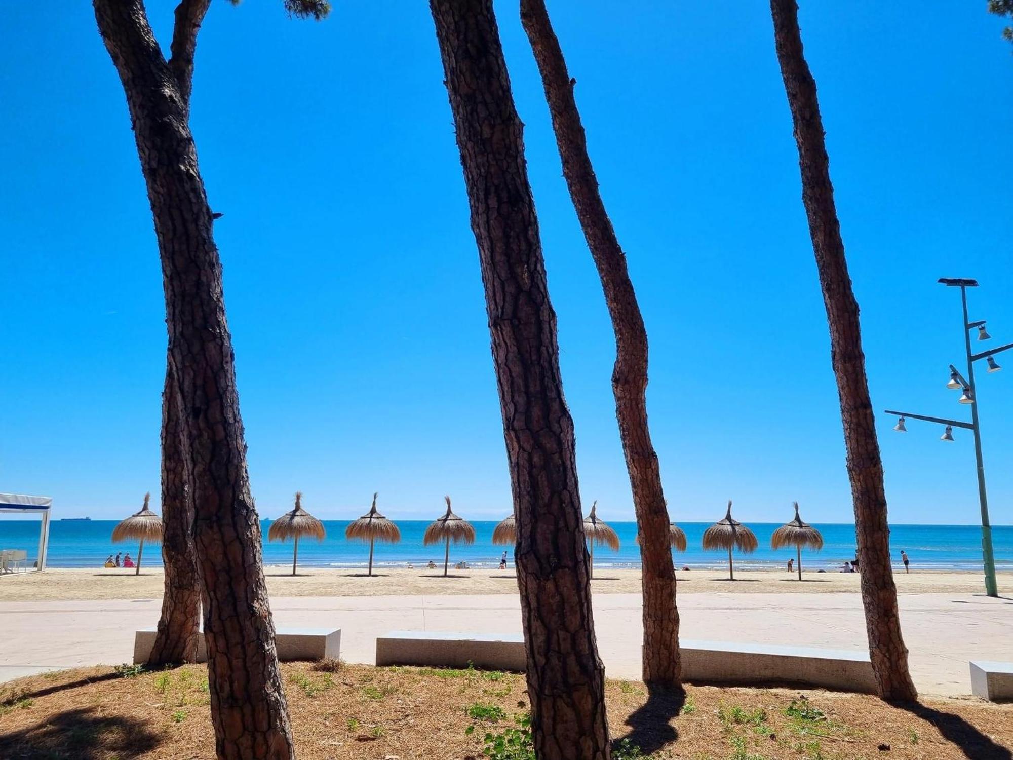 Apartbeach Golden I Muy Luminoso Junto Playa Y Climatizado Salou Luaran gambar