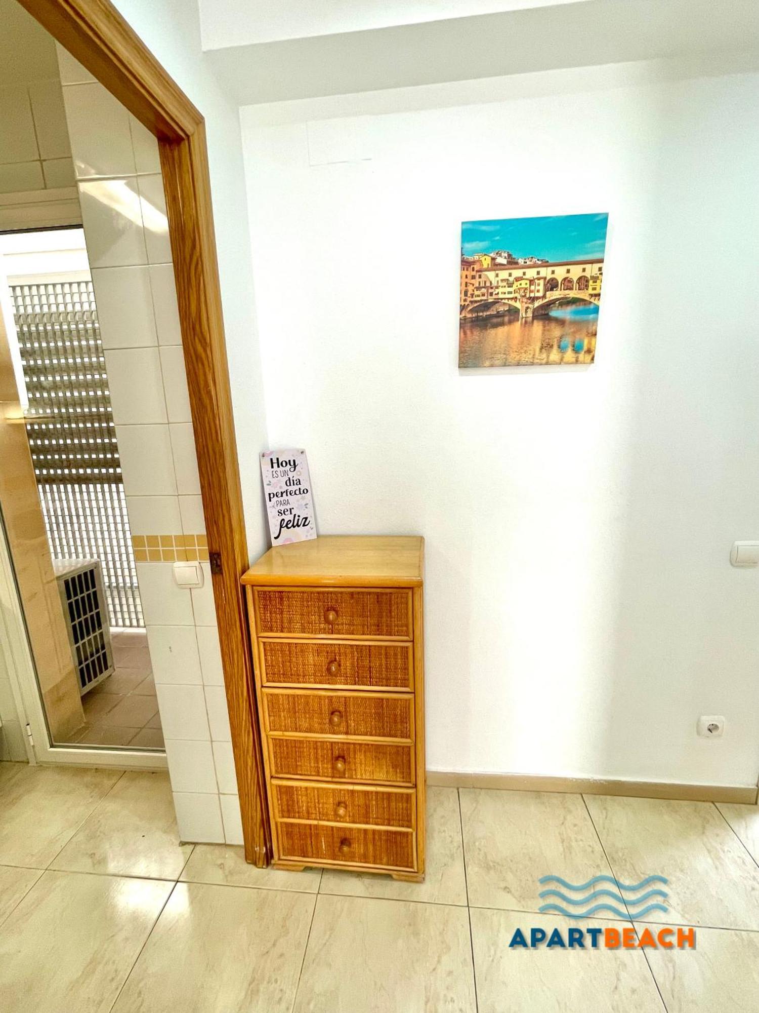 Apartbeach Golden I Muy Luminoso Junto Playa Y Climatizado Salou Luaran gambar