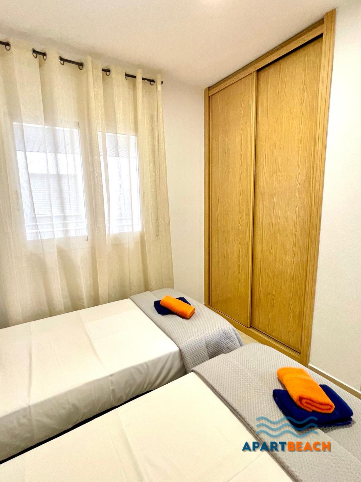 Apartbeach Golden I Muy Luminoso Junto Playa Y Climatizado Salou Luaran gambar