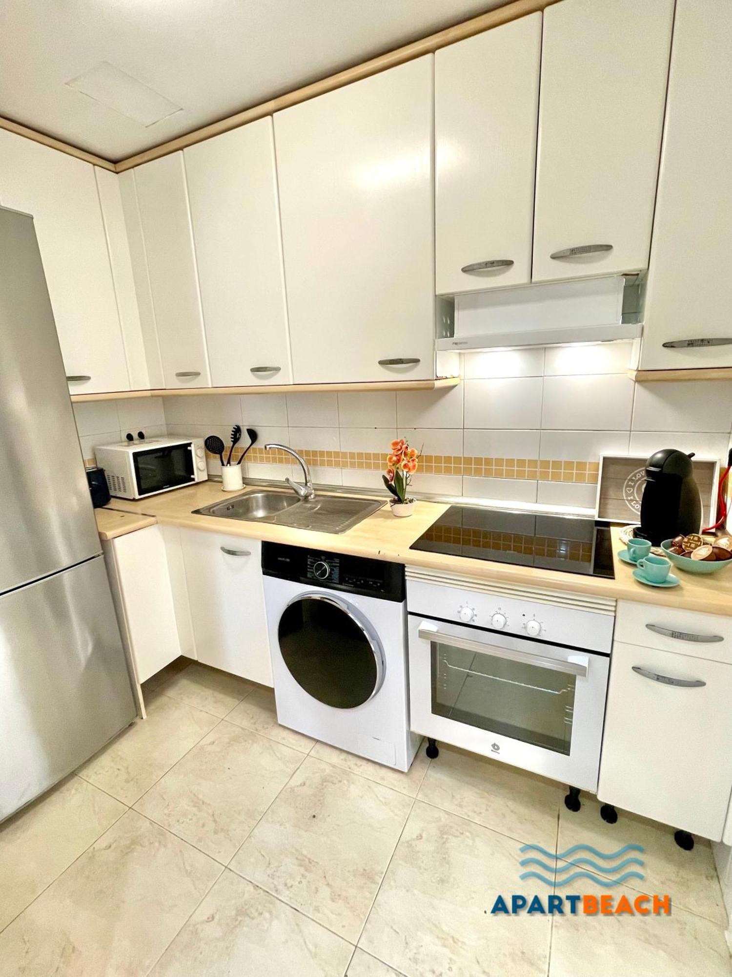 Apartbeach Golden I Muy Luminoso Junto Playa Y Climatizado Salou Luaran gambar