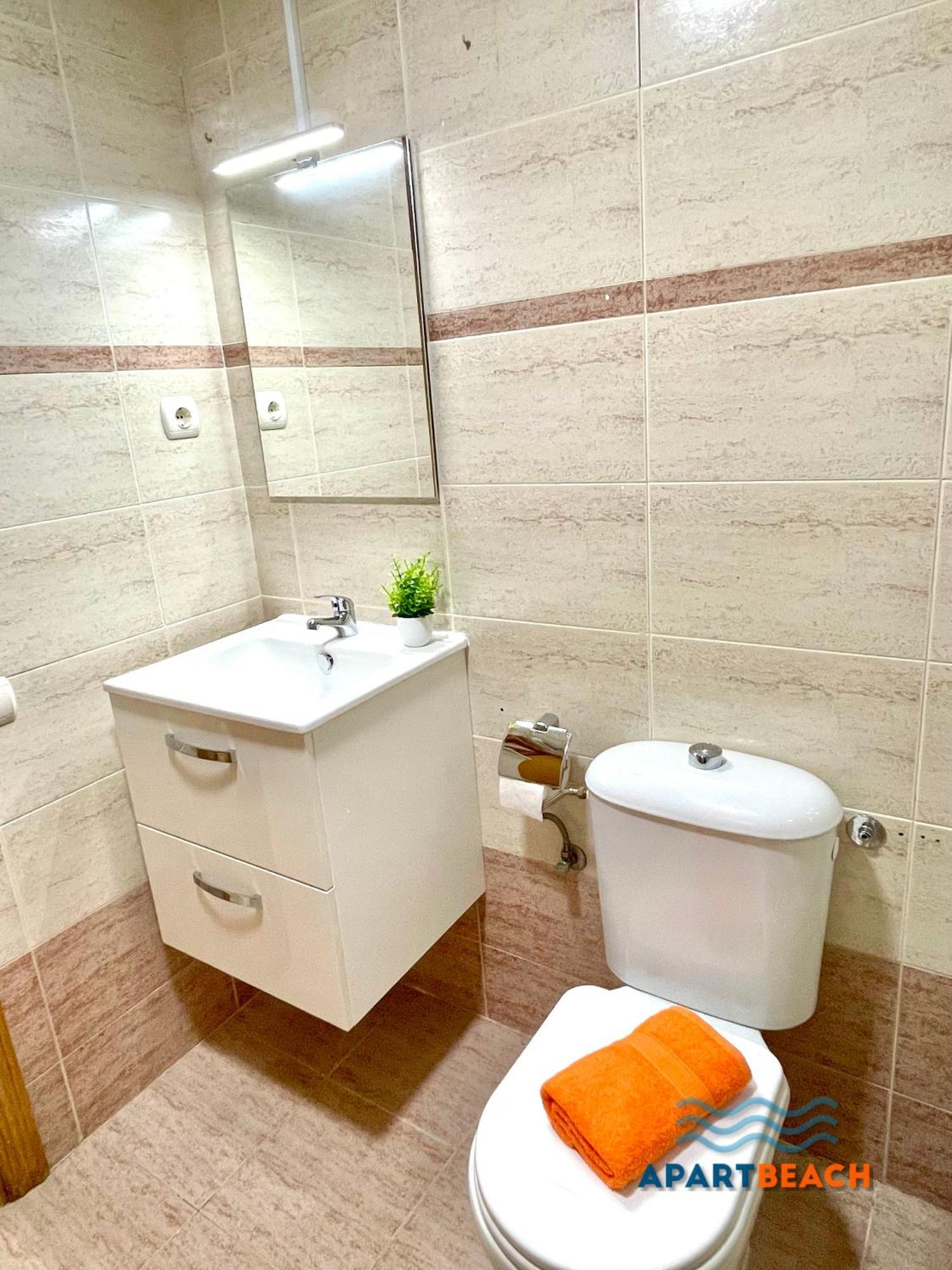 Apartbeach Golden I Muy Luminoso Junto Playa Y Climatizado Salou Luaran gambar